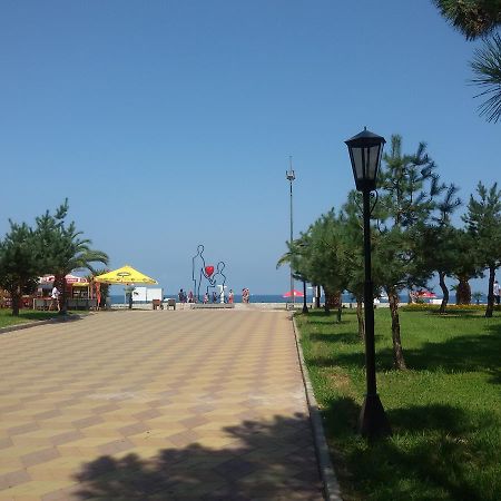 Mar Nero Hostel Batumi Luaran gambar
