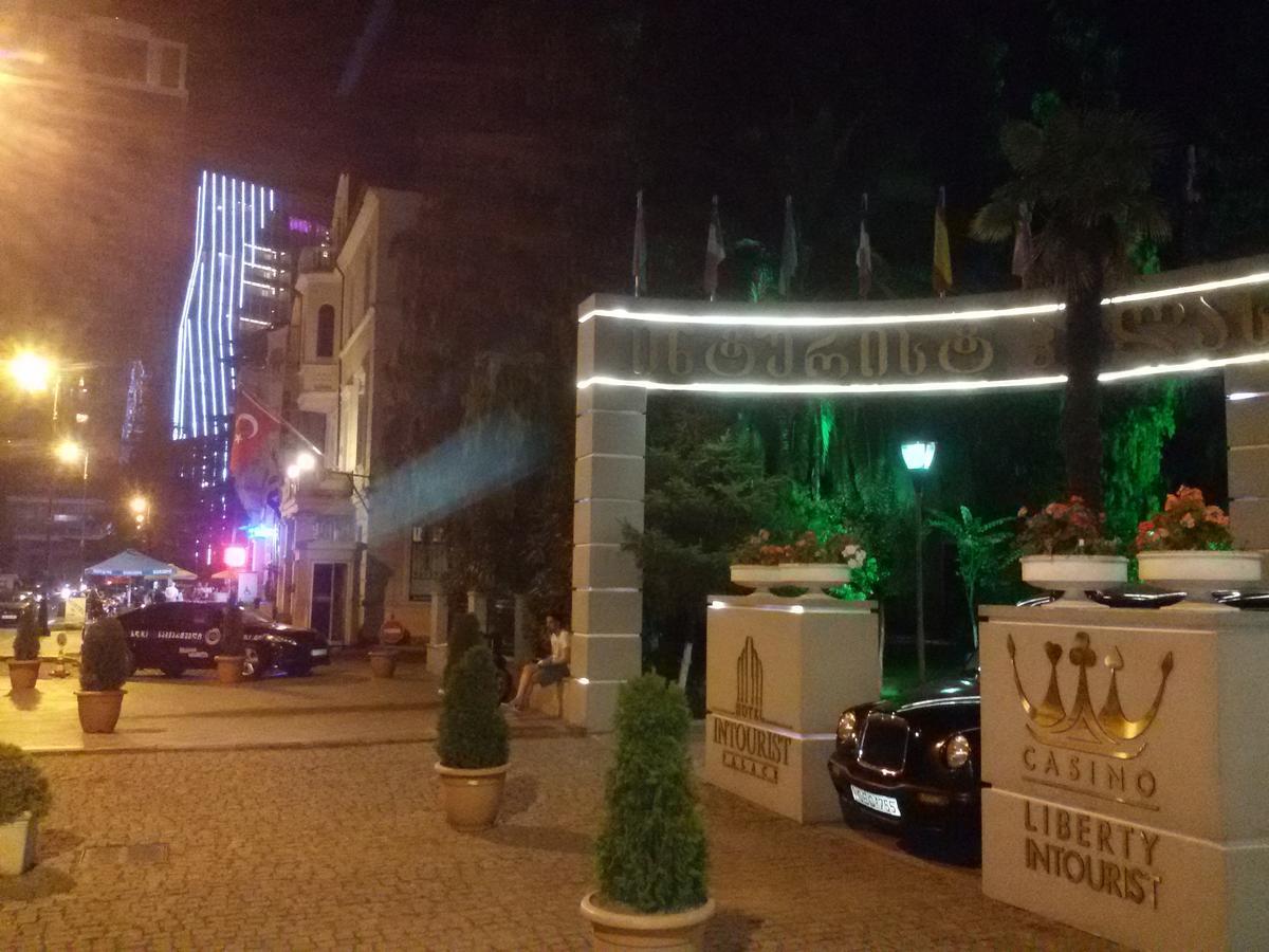 Mar Nero Hostel Batumi Luaran gambar