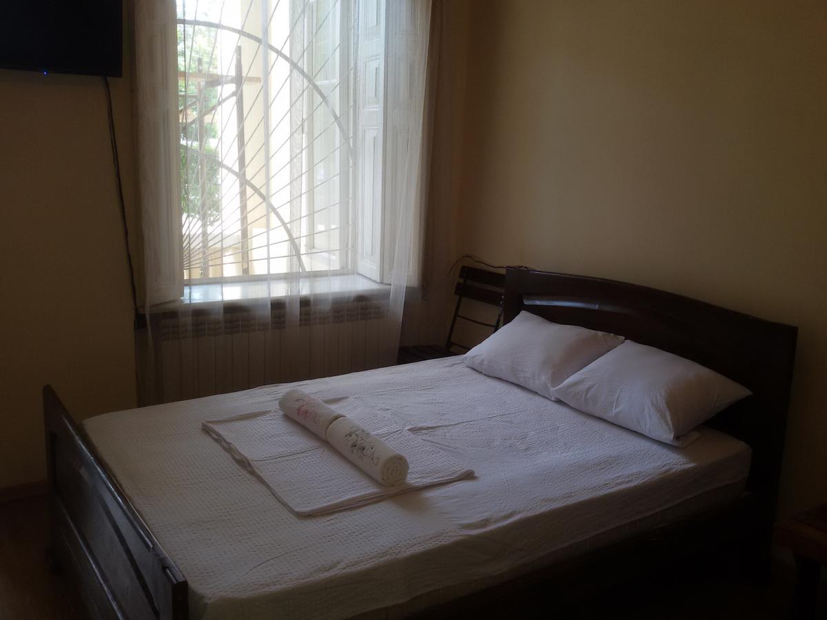 Mar Nero Hostel Batumi Luaran gambar