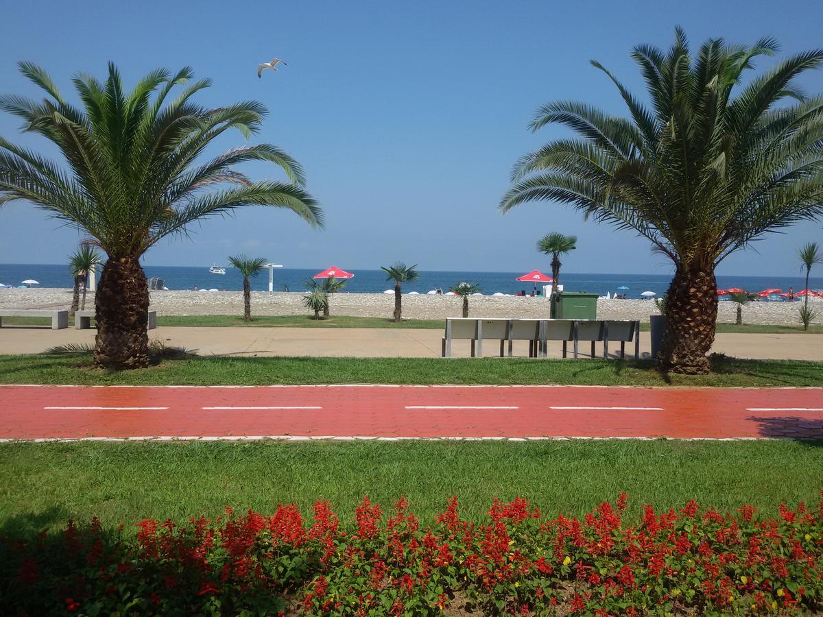 Mar Nero Hostel Batumi Luaran gambar