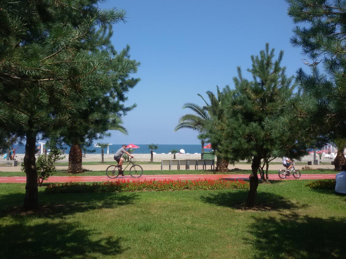 Mar Nero Hostel Batumi Luaran gambar
